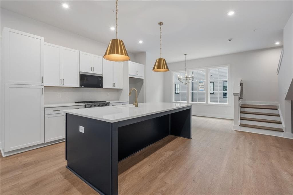2 bedroom, 3 bathroom, 1,470 sq ft condominium for sale at 922 Hughley Circle 8, Atlanta, GA 30316 — photo 2
