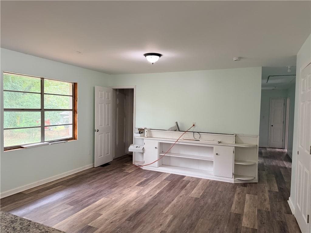 3 bedroom, 2 bathroom, 1,650 sq ft single family residence for sale at 412 E Mcintosh Road, Griffin, GA 30223 — photo 4