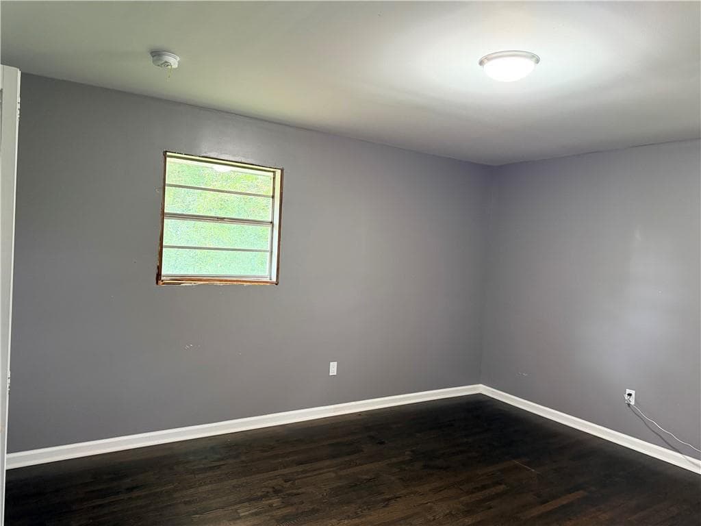3 bedroom, 2 bathroom, 1,650 sq ft single family residence for sale at 412 E Mcintosh Road, Griffin, GA 30223 — photo 8