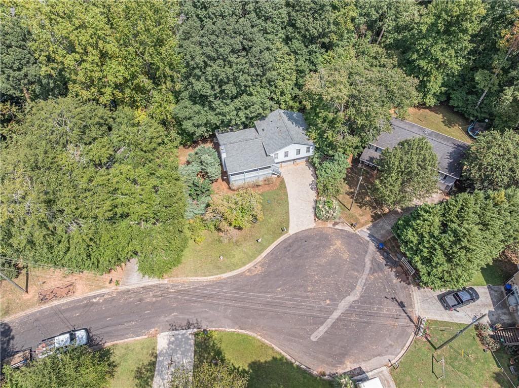 3 bedroom, 2 bathroom, 2,130 sq ft single family residence for sale at 311 NATALIE Drive, Lawrenceville, GA 30043 — photo 8