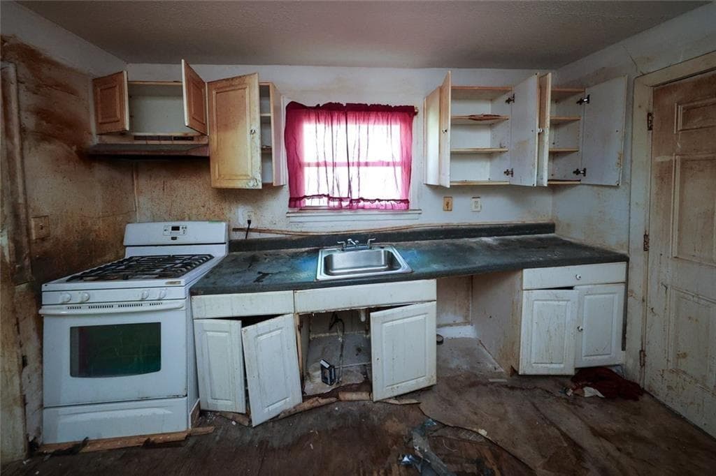 3 bedroom, 2 bathroom, 1,148 sq ft single family residence under contract at 2824 Harlan Drive, Atlanta, GA 30344 — photo 6