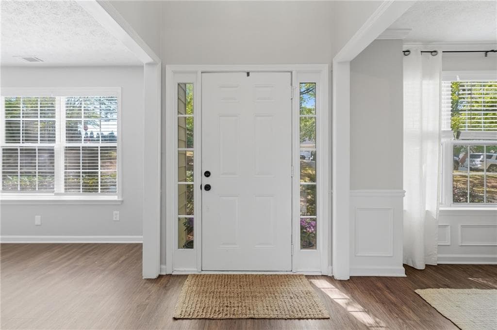 4 bedroom, 3 bathroom, 2,541 sq ft single family residence for rent at 1810 Westwind Drive, Cumming, GA 30041 for $2,900 a month — photo 2