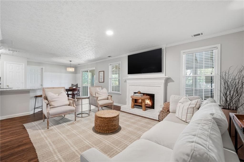 4 bedroom, 3 bathroom, 2,541 sq ft single family residence for rent at 1810 Westwind Drive, Cumming, GA 30041 for $2,900 a month — photo 10