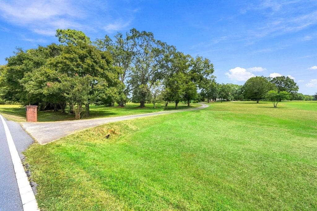 7 bedroom, 7 bathroom, 7,316 sq ft single family residence for sale at 442 Buffalo Creek Road, Carrollton, GA 30117 — photo 2