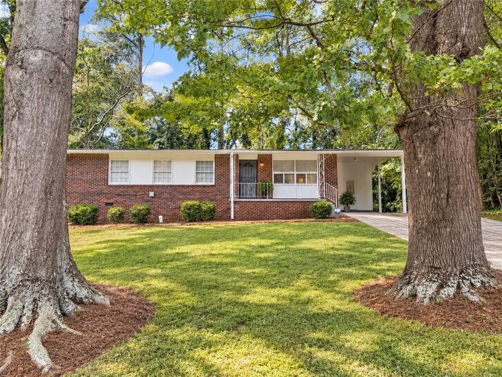 3 bedroom, 2 bathroom, 1,175 sq ft single family residence for rent at 2319 Collier Drive, Decatur, GA 30032 for $1,950 a month — photo 2