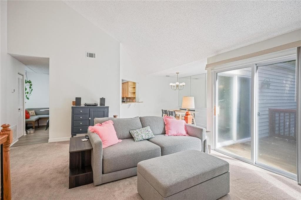 2 bedroom, 2 bathroom, 1,600 sq ft condominium for sale at 33 Dunwoody Springs Drive, Atlanta, GA 30328 — photo 5