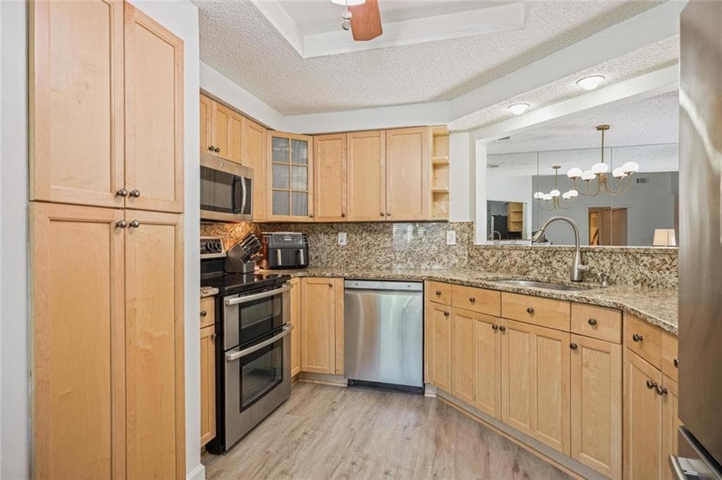 2 bedroom, 2 bathroom, 1,600 sq ft condominium for sale at 33 Dunwoody Springs Drive, Atlanta, GA 30328 — photo 7