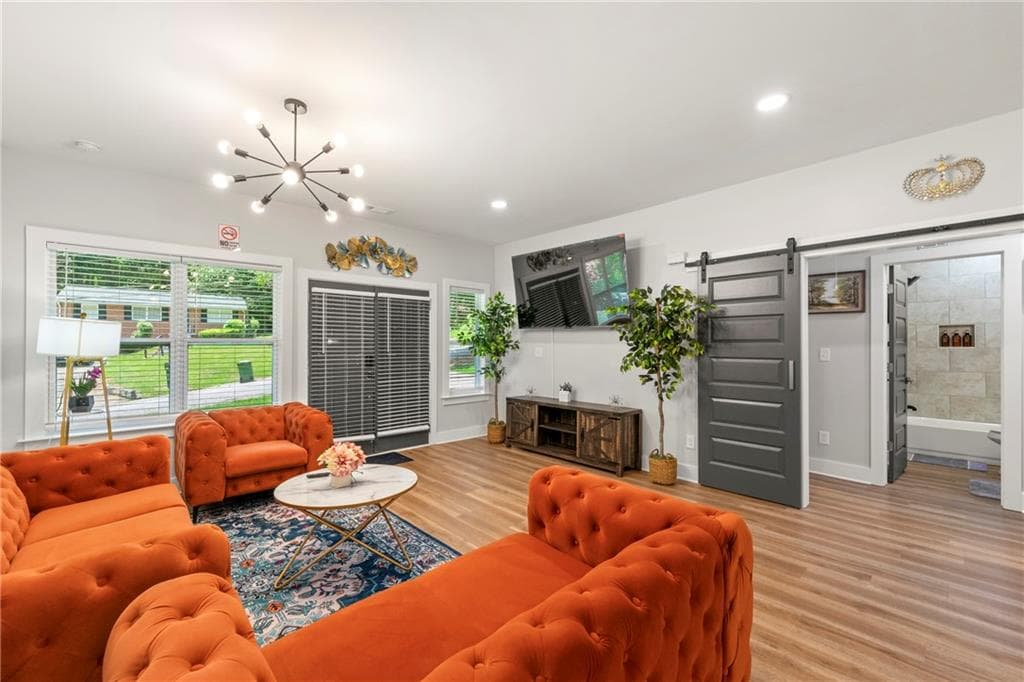 4 bedroom, 4 bathroom, 2,460 sq ft single family residence for sale at 410 Utoy Circle, Atlanta, GA 30331 — photo 4
