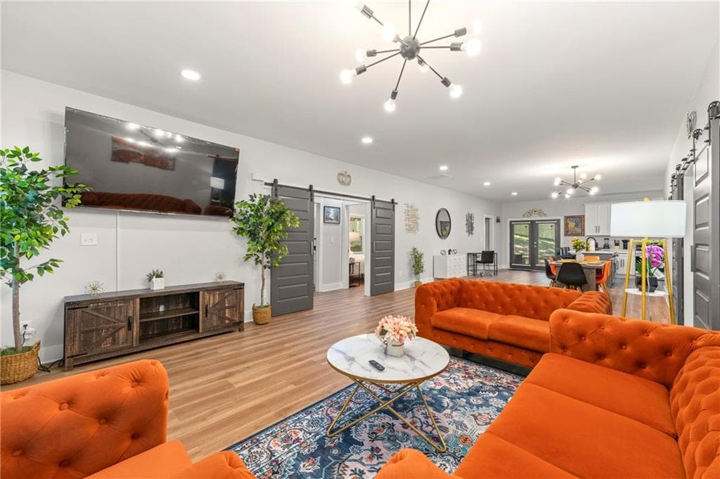 4 bedroom, 4 bathroom, 2,460 sq ft single family residence for sale at 410 Utoy Circle, Atlanta, GA 30331 — photo 5