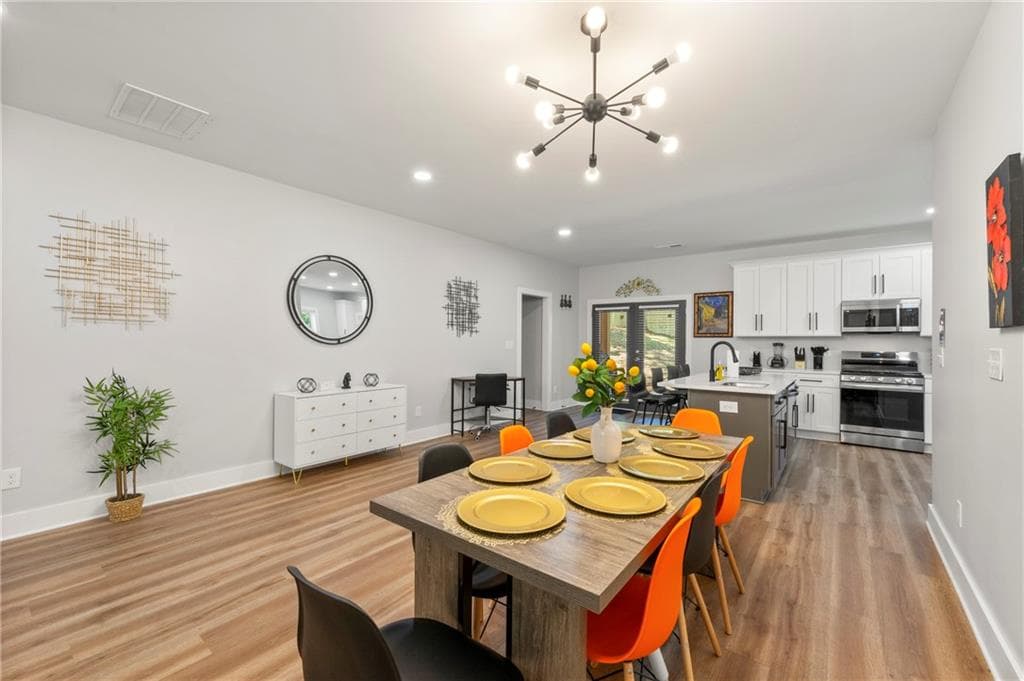 4 bedroom, 4 bathroom, 2,460 sq ft single family residence for sale at 410 Utoy Circle, Atlanta, GA 30331 — photo 7