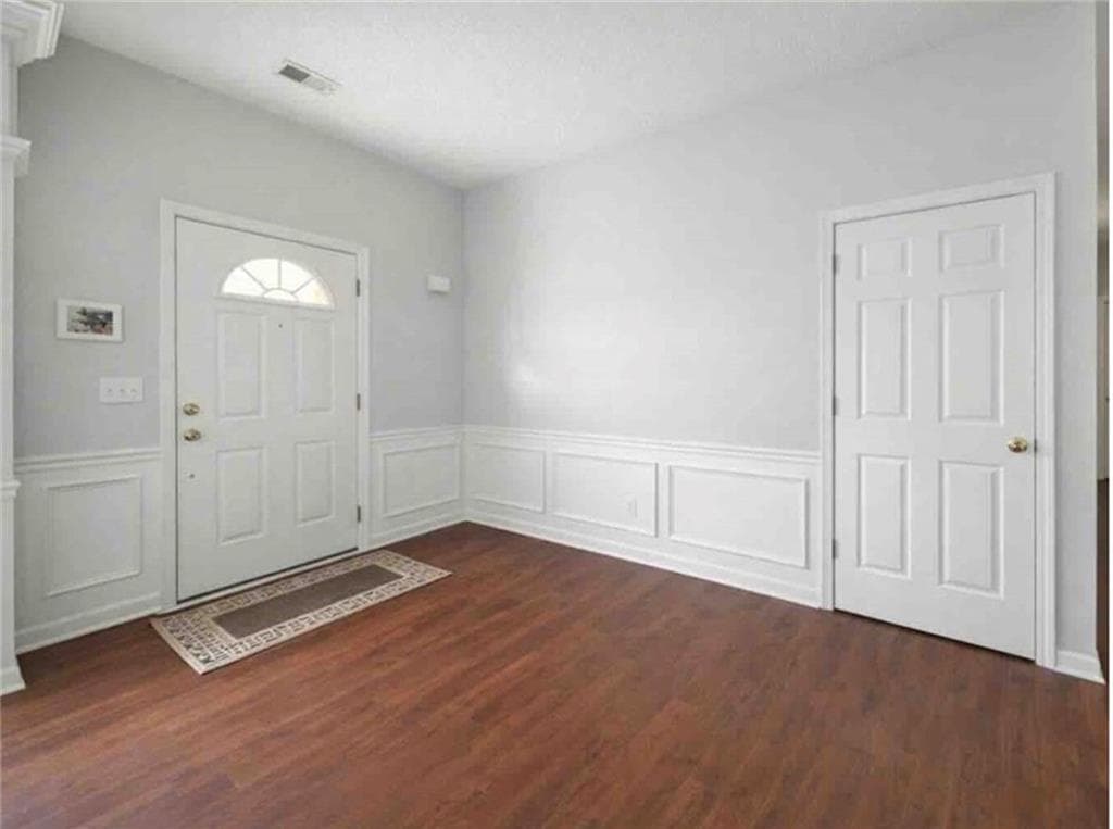 3 bedroom, 3 bathroom, 1,370 sq ft townhouse for sale at 2851 Ashleigh Lane, Alpharetta, GA 30004 — photo 4