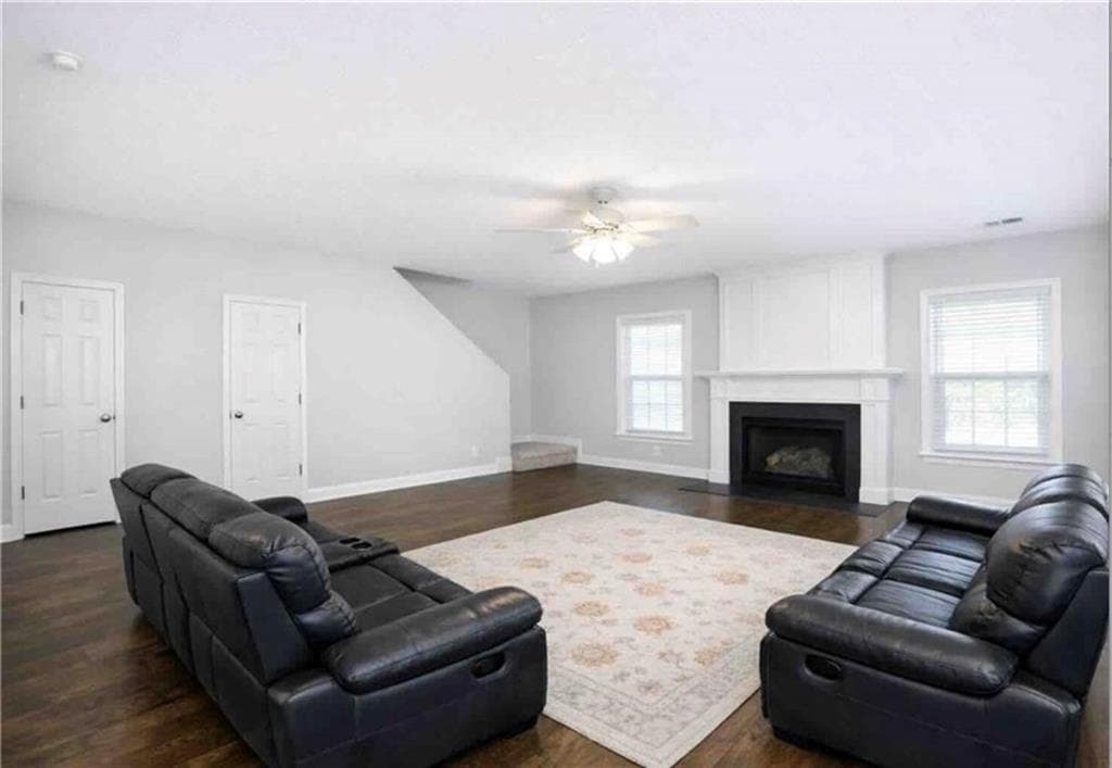 3 bedroom, 3 bathroom, 1,370 sq ft townhouse for sale at 2851 Ashleigh Lane, Alpharetta, GA 30004 — photo 5