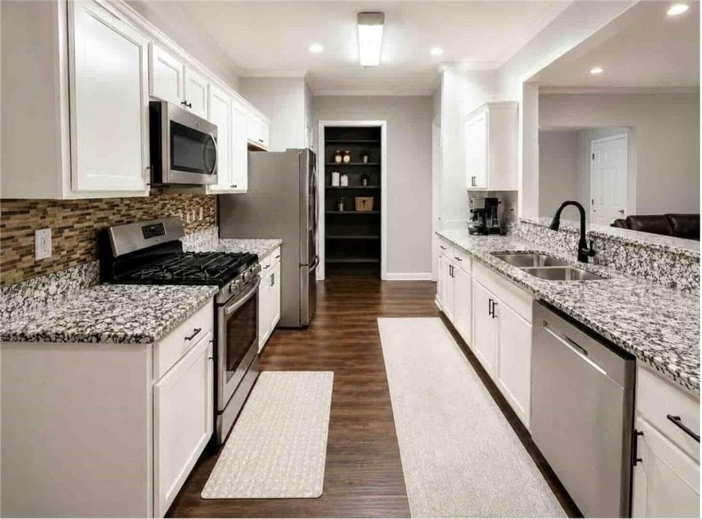 3 bedroom, 3 bathroom, 1,370 sq ft townhouse for sale at 2851 Ashleigh Lane, Alpharetta, GA 30004 — photo 7