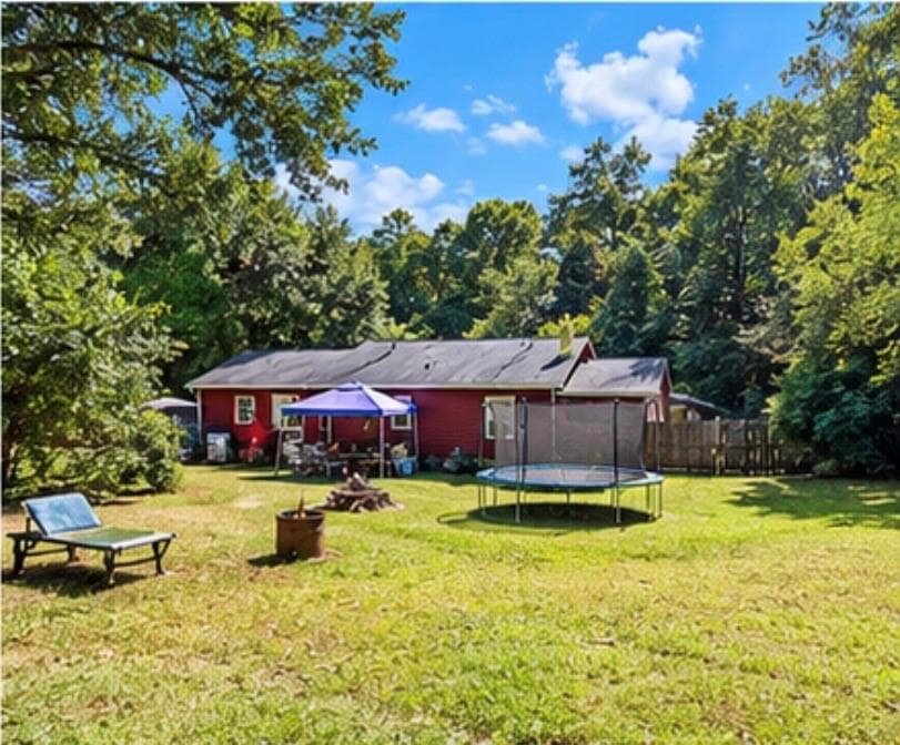 4 bedroom, 2 bathroom, 1,768 sq ft single family residence for sale at 5846 Fox Run, Rex, GA 30273 — photo 3