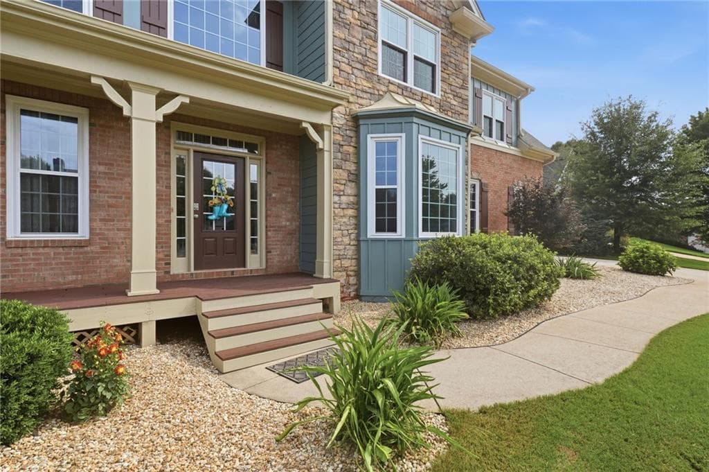 5 bedroom, 4 bathroom, 3,451 sq ft single family residence for rent at 8205 Applewood Court, Gainesville, GA 30506 for $3,200 a month — photo 5
