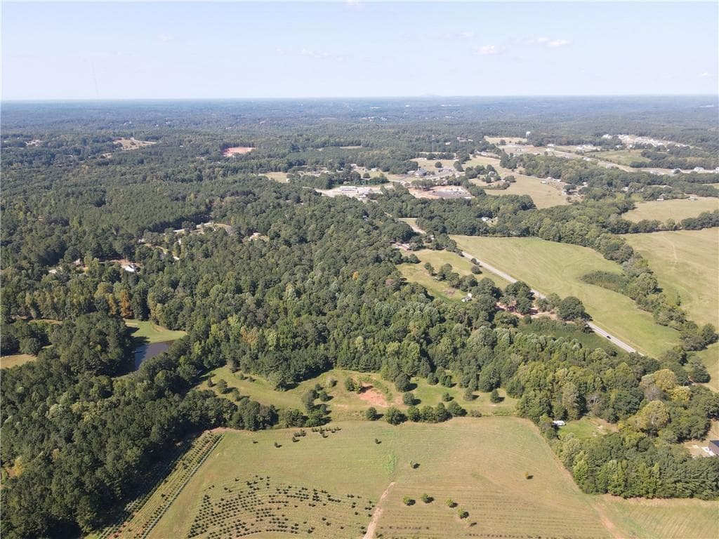single family residence under contract at 4896 Bentley Road, Monroe, GA 30656 — photo 5
