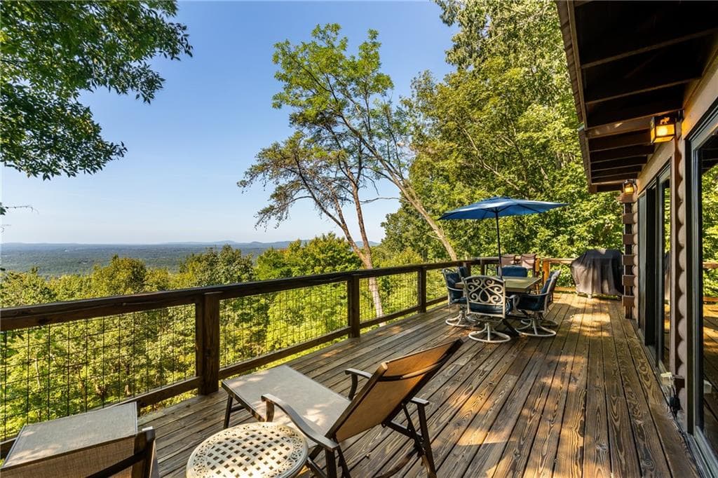 3 bedroom, 3 bathroom, 3,320 sq ft single family residence under contract at 103 Sunrise Terrace, Jasper, GA 30143 — photo 5