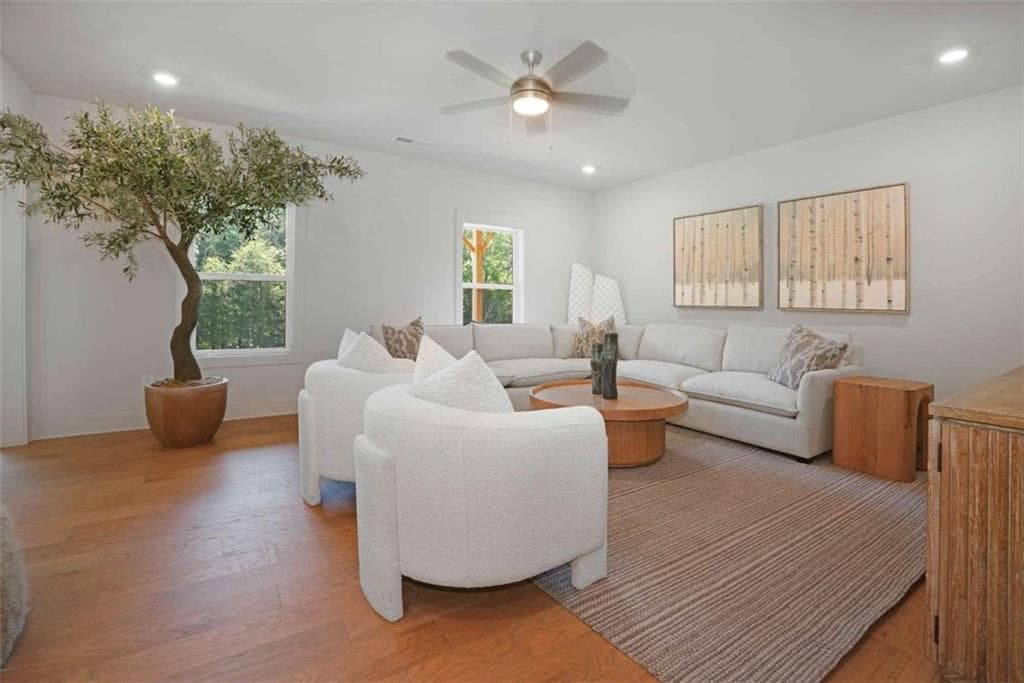 4 bedroom, 5 bathroom, 3,270 sq ft single family residence for sale at 410 Races Road, Hoschton, GA 30548 — photo 3