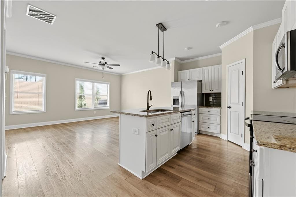 3 bedroom, 3 bathroom, 1,800 sq ft townhouse for rent at 4215 Fulson Court, Lilburn, GA 30047 for $2,350 a month — photo 3