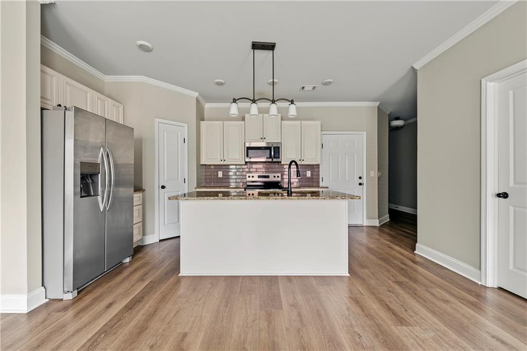 3 bedroom, 3 bathroom, 1,800 sq ft townhouse for rent at 4215 Fulson Court, Lilburn, GA 30047 for $2,350 a month — photo 6