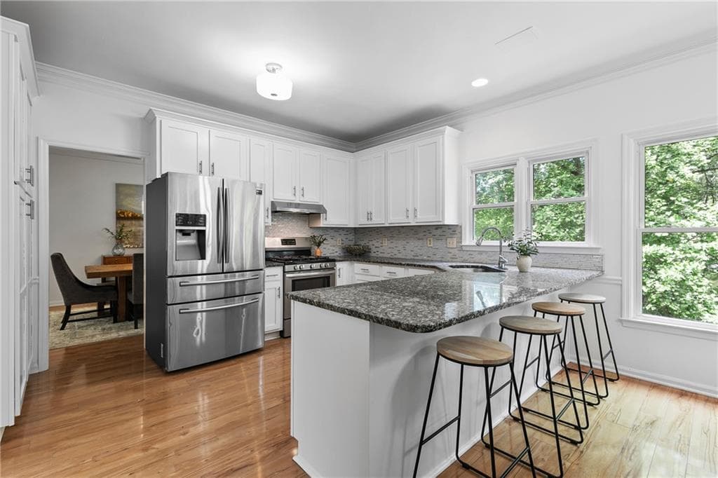 6 bedroom, 5 bathroom, 5,432 sq ft single family residence under contract at 334 Justin Drive, Woodstock, GA 30188 — photo 5