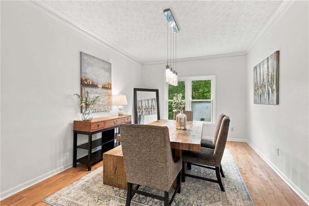 6 bedroom, 5 bathroom, 5,432 sq ft single family residence under contract at 334 Justin Drive, Woodstock, GA 30188 — photo 7