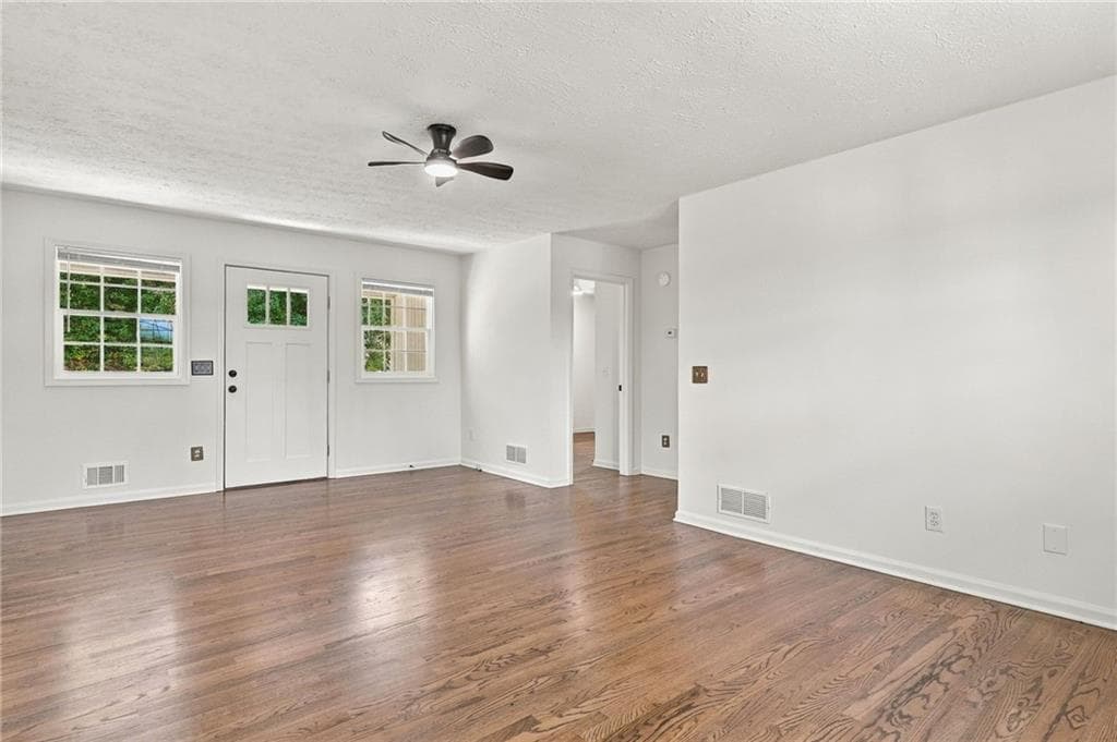 3 bedroom, 1 bathroom, 1,014 sq ft single family residence for sale at 185 Northridge Road, Ball Ground, GA 30107 — photo 9