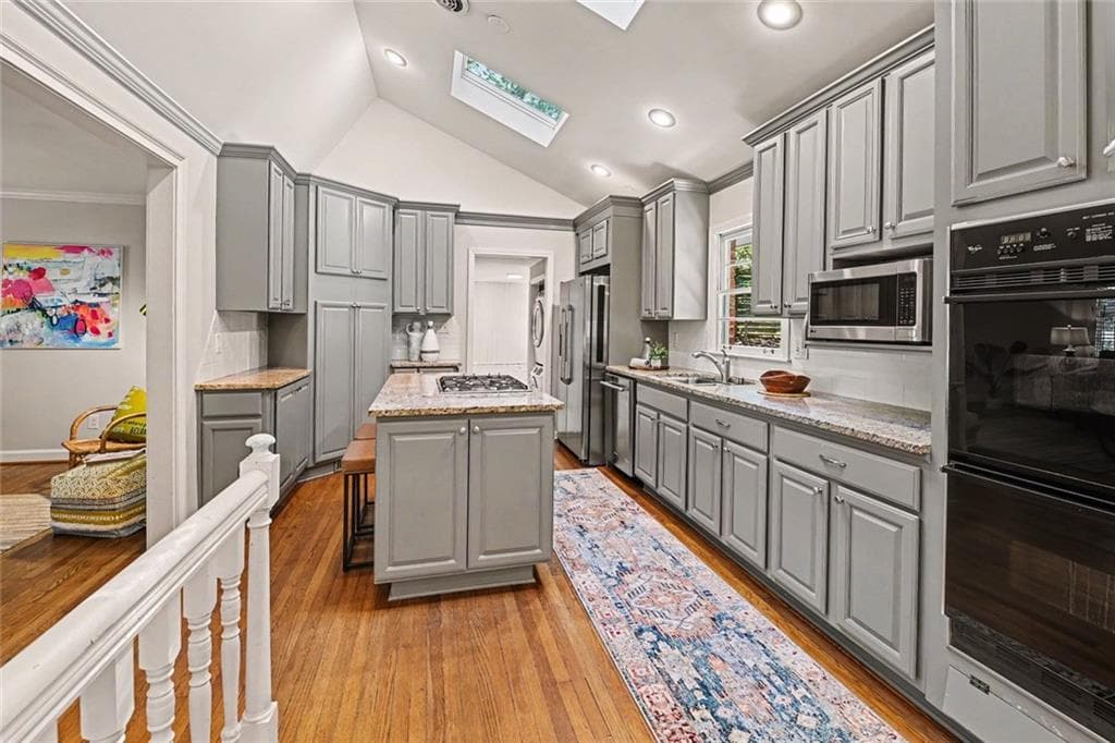 3 bedroom, 2 bathroom, 2,525 sq ft single family residence for sale at 905 Homewood Court, Decatur, GA 30033 — photo 10