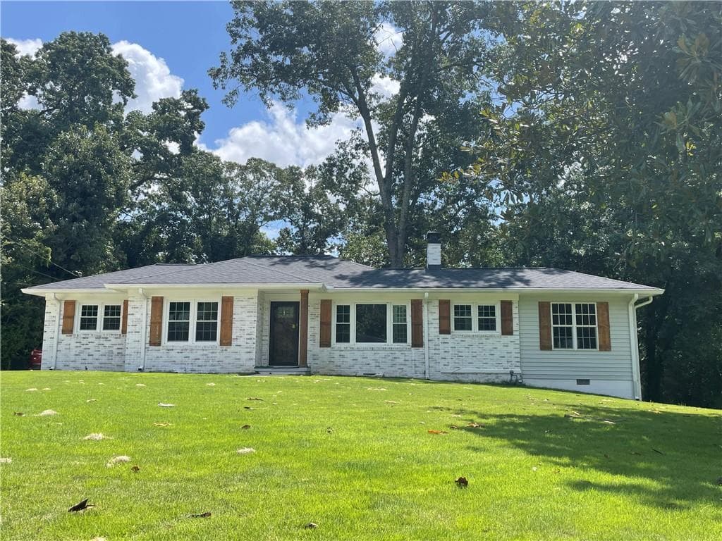 3 bedroom, 3 bathroom, 1,915 sq ft single family residence for sale at 243 Mountain View Drive, Gainesville, GA 30501 — photo 2