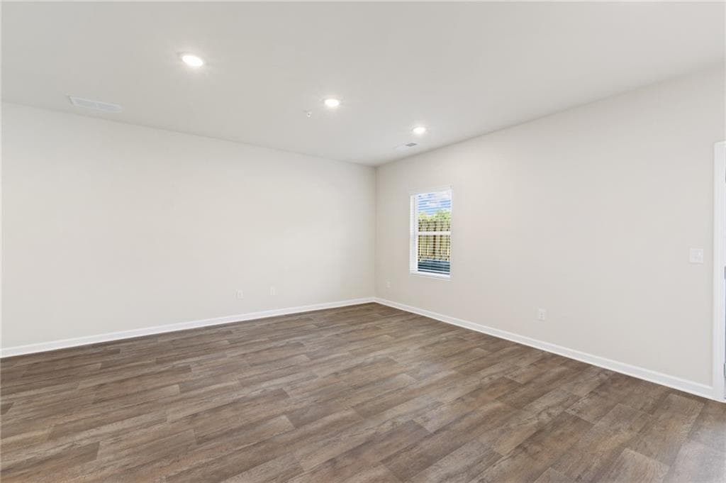 3 bedroom, 3 bathroom, 1,598 sq ft townhouse under contract at 8318 Columbia Court, Palmetto, GA 30268 — photo 9