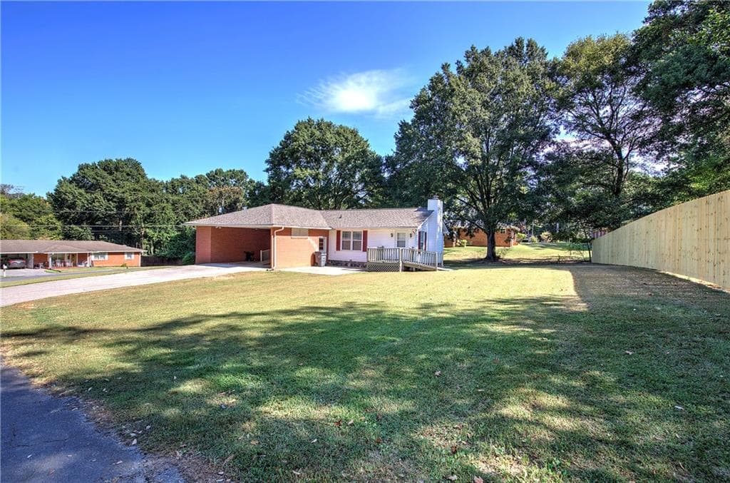 3 bedroom, 2 bathroom, 1,776 sq ft single family residence for sale at 24 Beechwood Drive, Cartersville, GA 30120 — photo 4