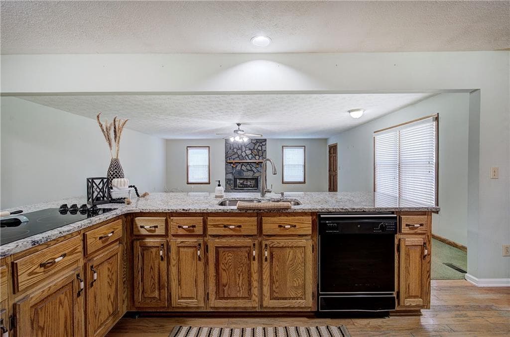 3 bedroom, 2 bathroom, 1,776 sq ft single family residence for sale at 24 Beechwood Drive, Cartersville, GA 30120 — photo 8