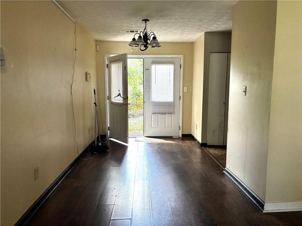 3 bedroom, 2 bathroom, 1,229 sq ft single family residence for sale at 3901 Wood Path Drive, Stone Mountain, GA 30083 — photo 5