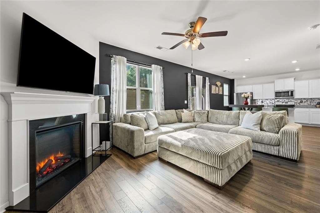 4 bedroom, 3 bathroom, 2,175 sq ft single family residence for sale at 1526 Battle Brook Drive, Conyers, GA 30012 — photo 5