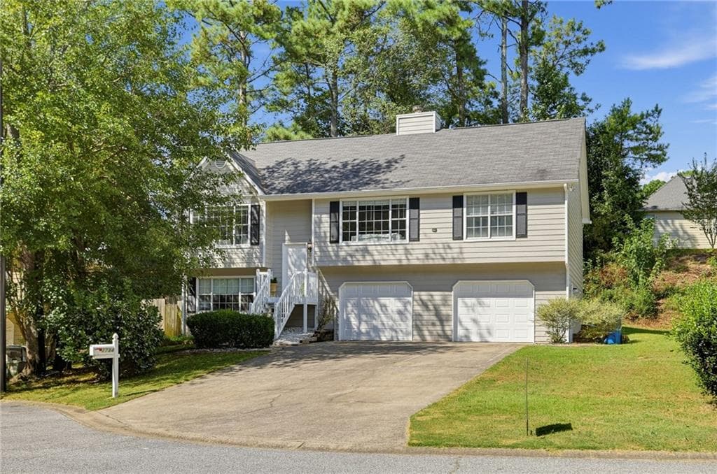 4 bedroom, 3 bathroom, 1,985 sq ft single family residence for sale at 2734 Ashbury Point Lane, Marietta, GA 30066