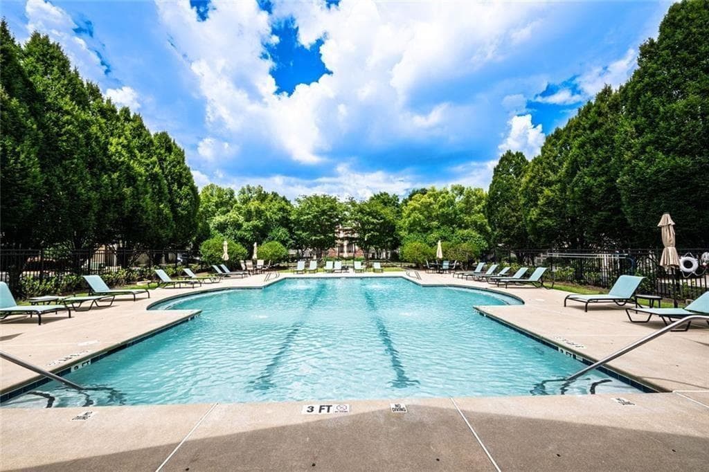 3 bedroom, 4 bathroom, 2,645 sq ft townhouse for sale at 11193 Calypso Drive, Alpharetta, GA 30009 — photo 4