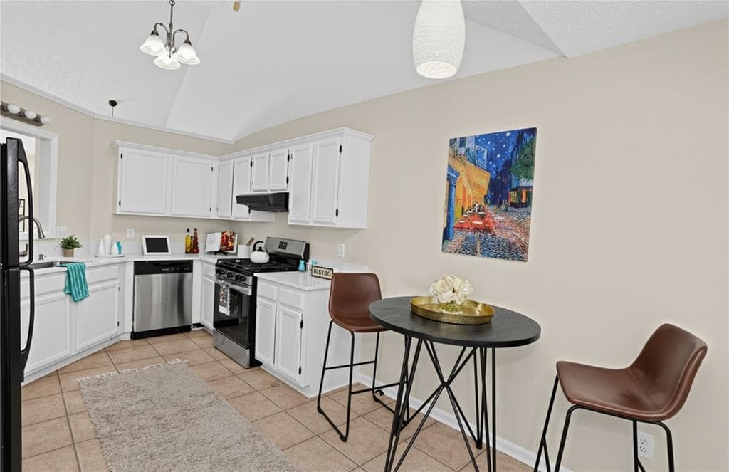 4 bedroom, 3 bathroom, 1,985 sq ft single family residence for sale at 2734 Ashbury Point Lane, Marietta, GA 30066 — photo 8