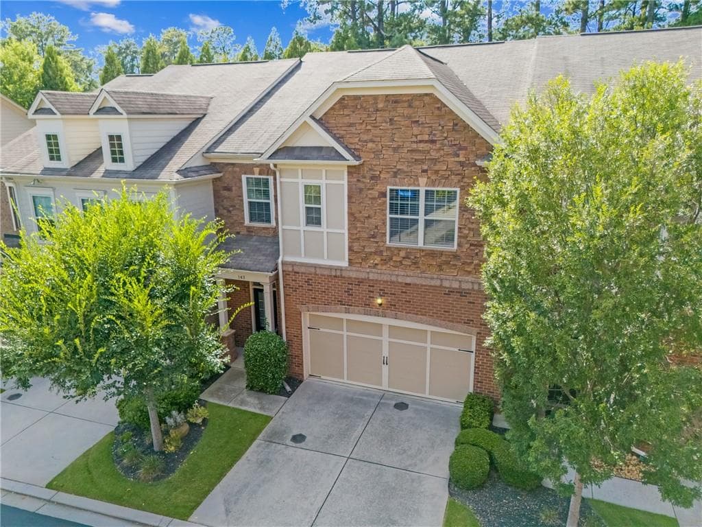 3 bedroom, 4 bathroom, 2,518 sq ft townhouse for sale at 143 Barkley Lane, Sandy Springs, GA 30328 — photo 2