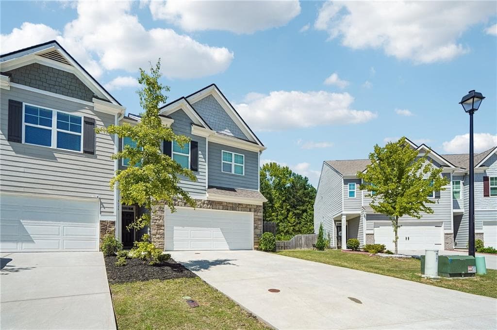 4 bedroom, 3 bathroom, 1,910 sq ft townhouse for sale at 5184 Barberry Avenue, Oakwood, GA 30566 — photo 2