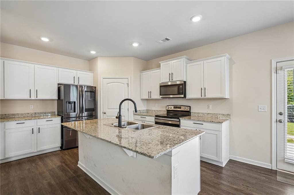 4 bedroom, 3 bathroom, 1,910 sq ft townhouse for sale at 5184 Barberry Avenue, Oakwood, GA 30566 — photo 10