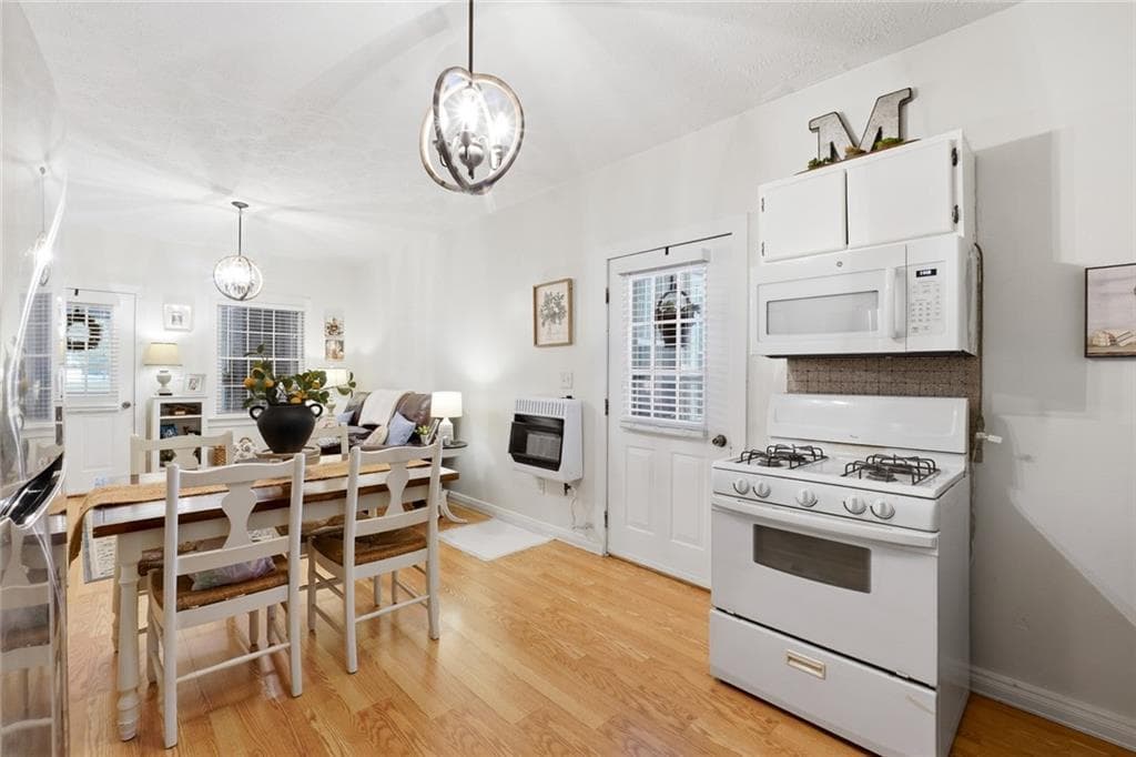 4 bedroom, 2 bathroom, 1,795 sq ft single family residence for sale at 5 Elaine Drive, Cave Spring, GA 30124 — photo 8