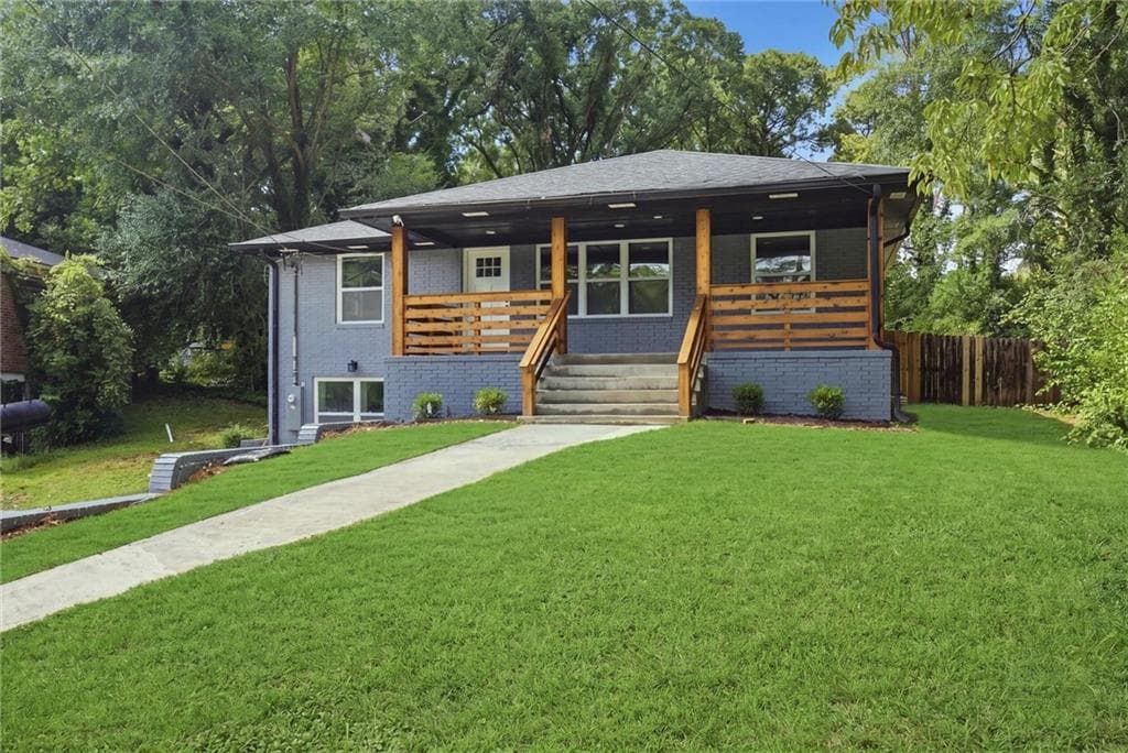 4 bedroom, 3 bathroom, 2,146 sq ft single family residence for sale at 2531 Hood Avenue, Atlanta, GA 30318 — photo 2