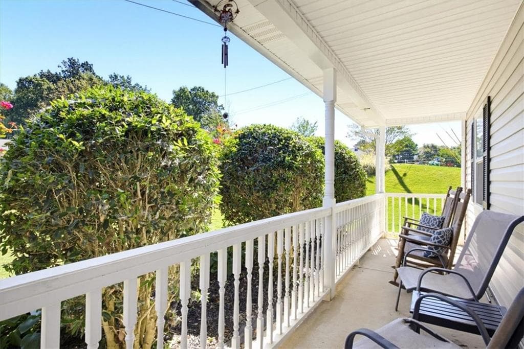 3 bedroom, 2 bathroom, 1,196 sq ft single family residence for sale at 63 Fairview Glen, Dallas, GA 30157 — photo 6