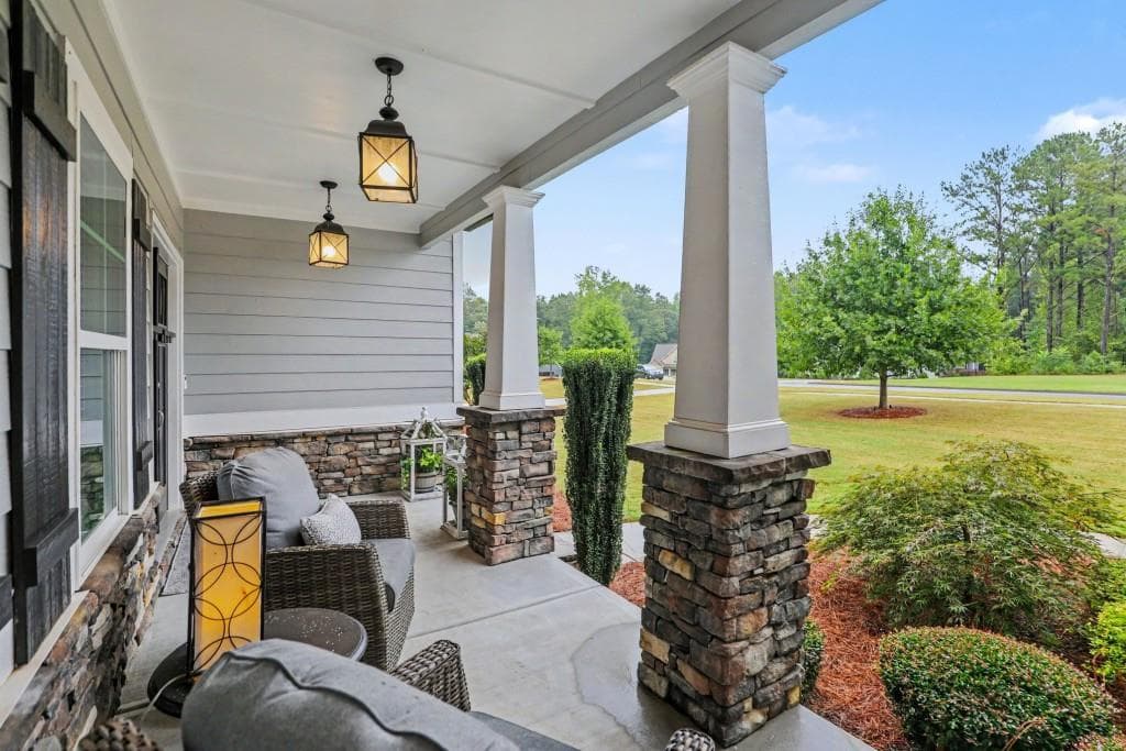6 bedroom, 5 bathroom, 5,819 sq ft single family residence for sale at 22 VINERY Court, Sharpsburg, GA 30277 — photo 5