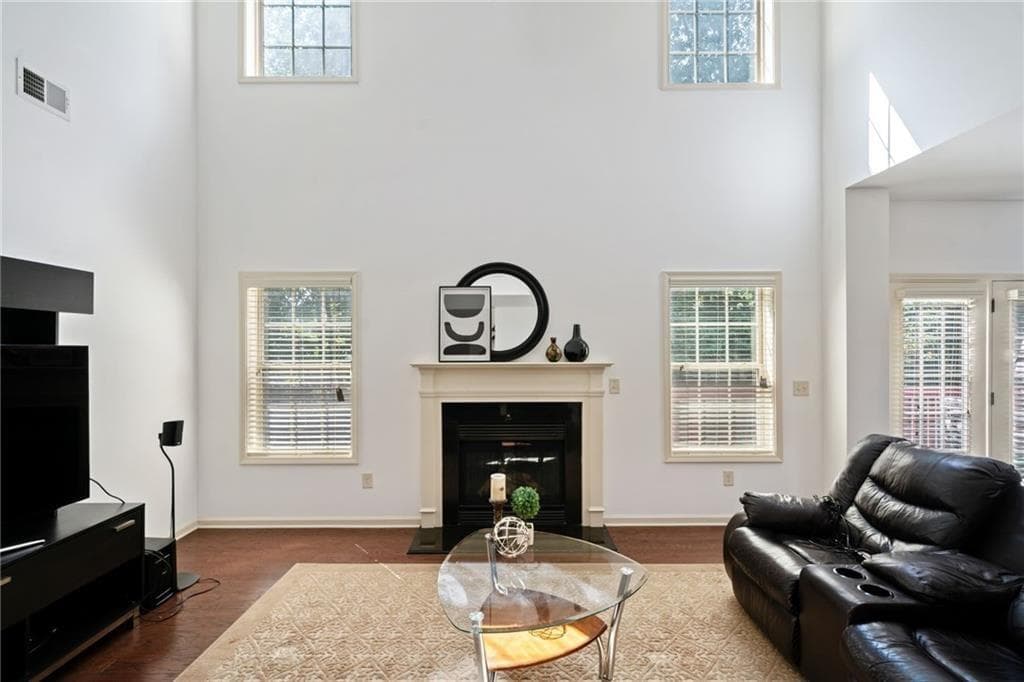 6 bedroom, 5 bathroom, 4,010 sq ft single family residence for rent at 5265 Winflow Way, Suwanee, GA 30024 for $3,900 a month — photo 6