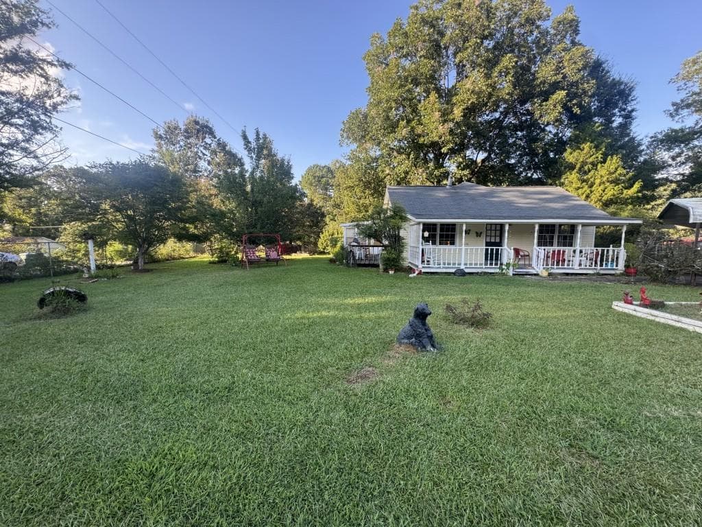 3 bedroom, 1 bathroom, 1,216 sq ft single family residence under contract at 195 PINE VALLEY Road, Hiram, GA 30141