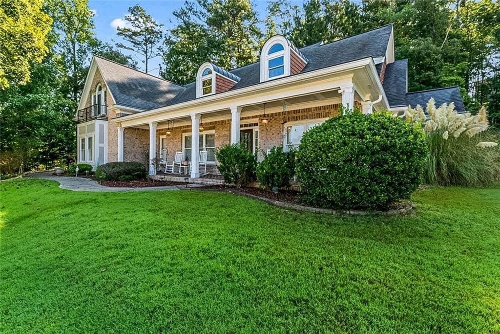 5 bedroom, 3 bathroom, 2,728 sq ft single family residence for sale at 5530 Legacy Trail, Douglasville, GA 30135 — photo 9