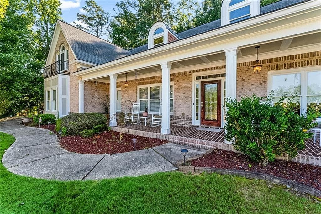 5 bedroom, 3 bathroom, 2,728 sq ft single family residence for sale at 5530 Legacy Trail, Douglasville, GA 30135 — photo 10