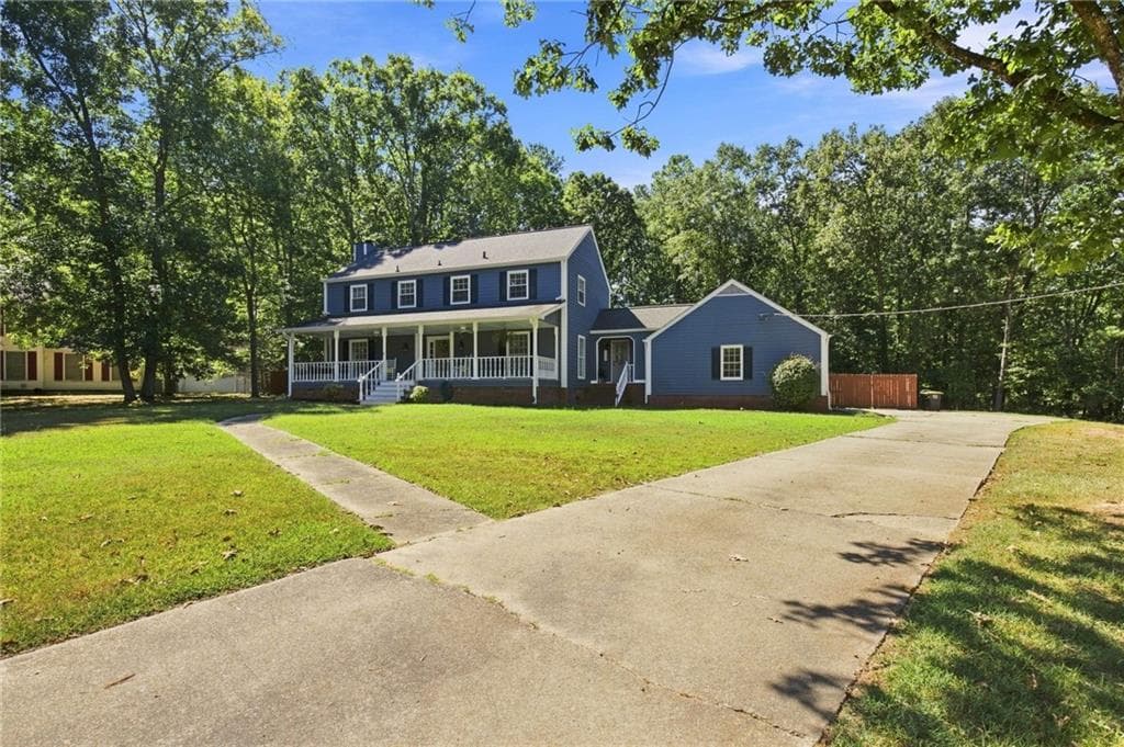 4 bedroom, 3 bathroom single family residence for sale at 108 E Creekview Drive Drive, Rome, GA 30165 — photo 3