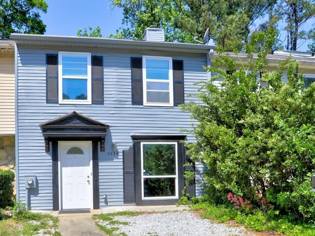 2 bedroom, 3 bathroom, 1,160 sq ft townhouse for sale at 3539 Kennesaw Station Drive, Kennesaw, GA 30144